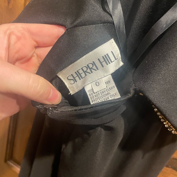 Sherri hill dress - Picture 4 of 5